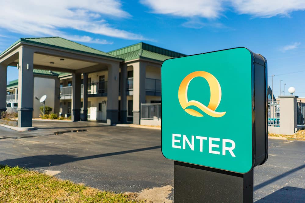 クオリティ イン & スイーツ モンティセロ 写真