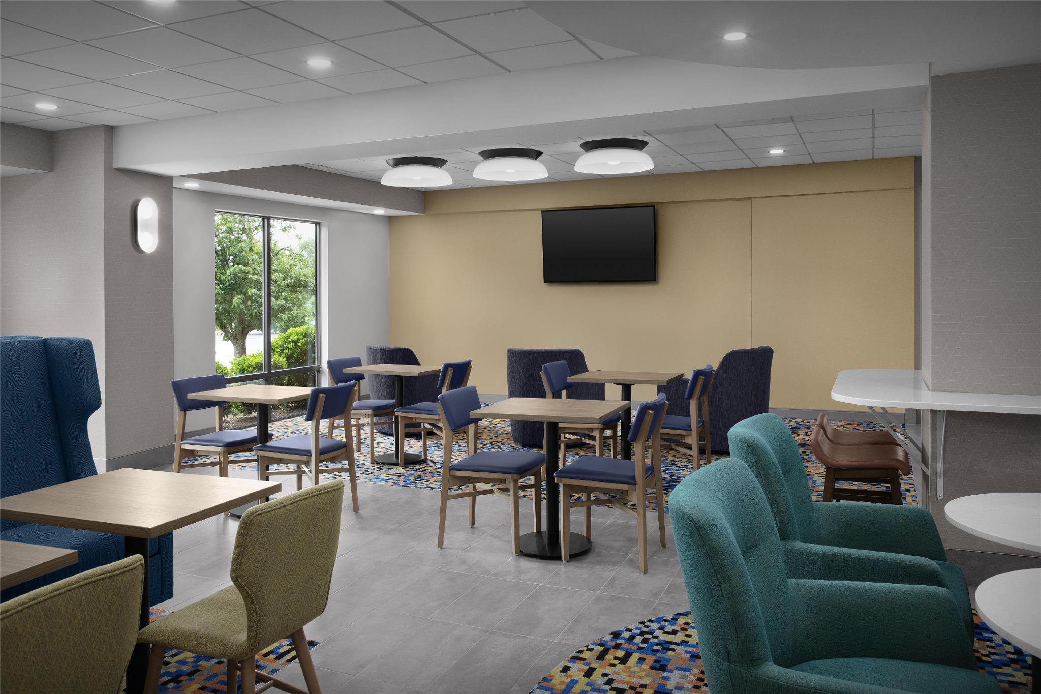 ハンプトン イン レノア シティ 写真