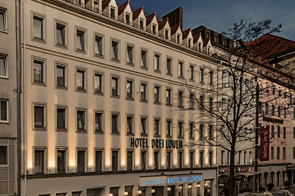 ホテル ドライ ロェーヴェン 写真