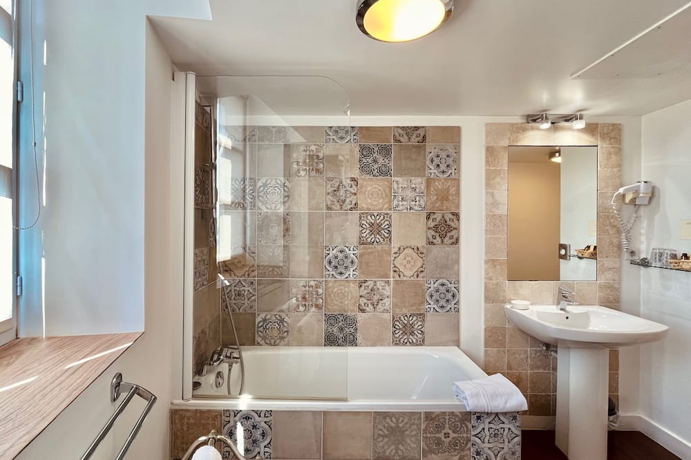 オテル デ バｰス ピレネー バイヨンヌ 写真