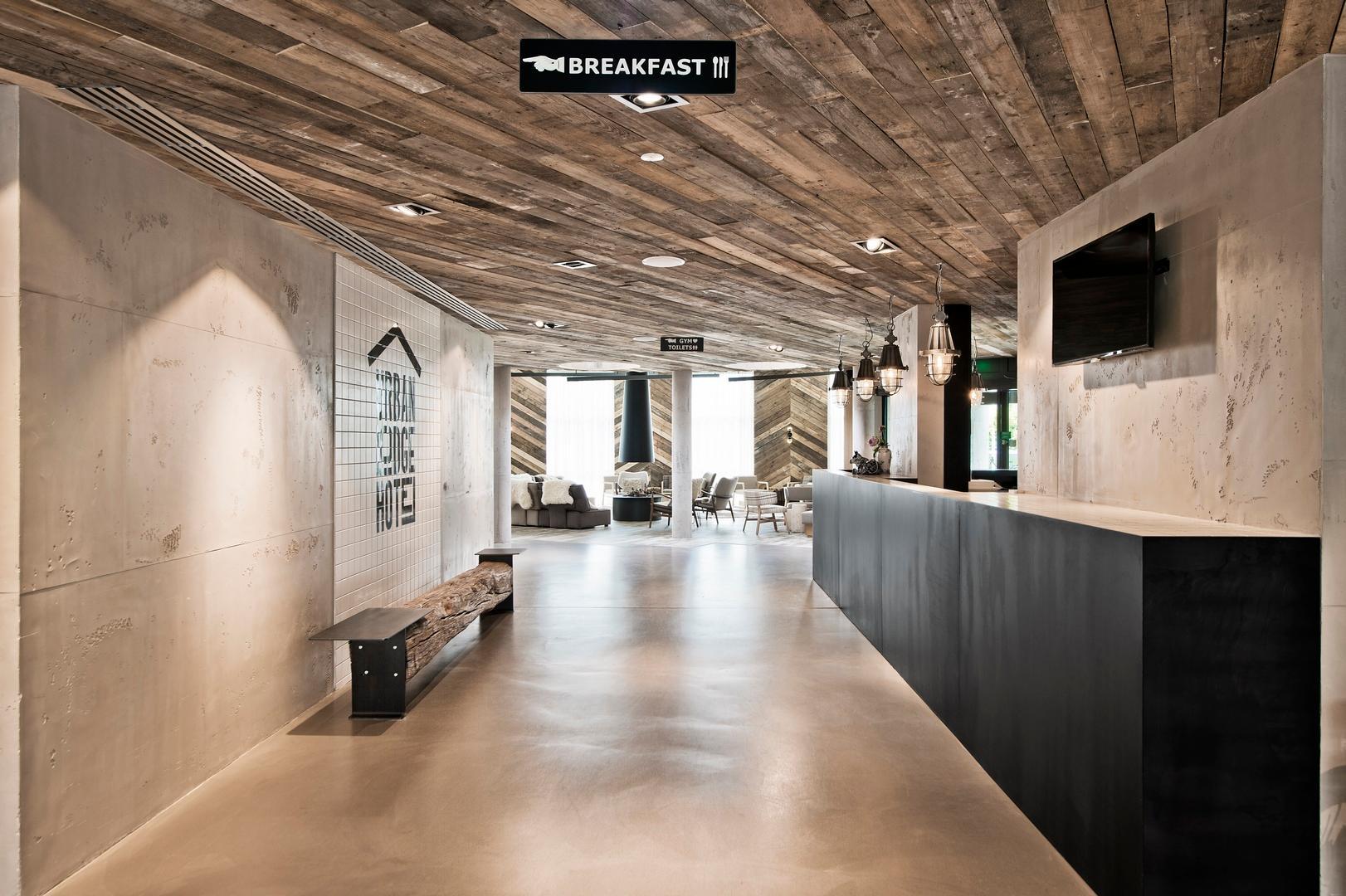 アーバン ロッジ 写真