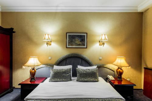 アンバセダー 写真