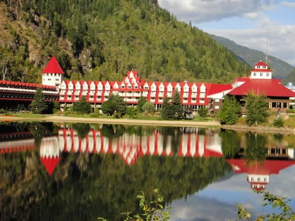 Three Valley Lake Chateau Ltd. 写真