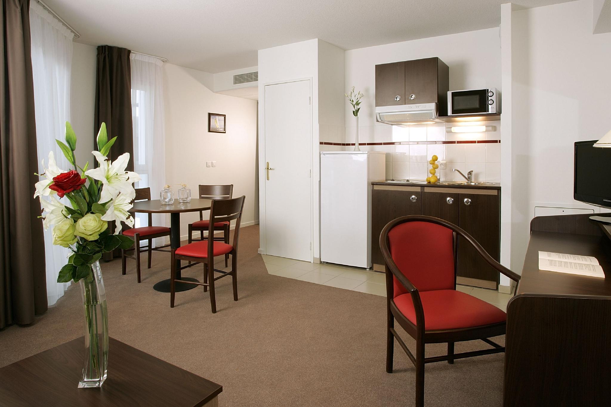 アパートシティ コンフォート ポー センター 写真