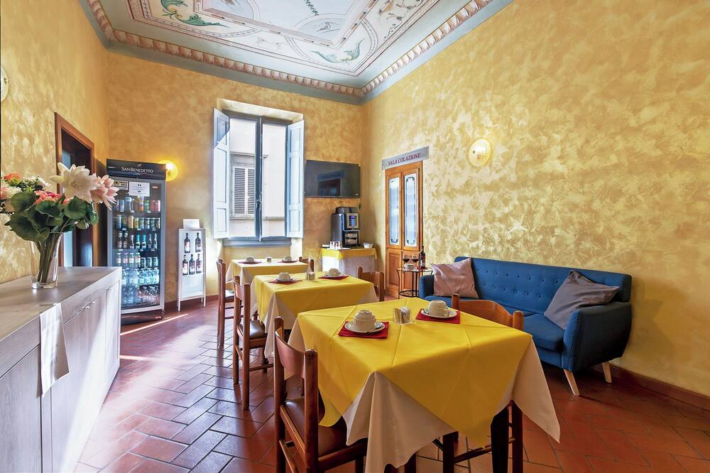 ホテル コスタンチーニ 写真