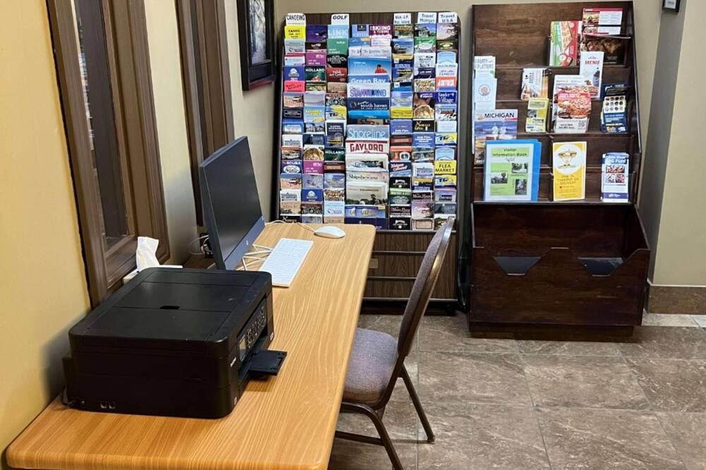 カントリー イン & スイーツ バイ ラディソン バトル クリーク ミシガン 写真