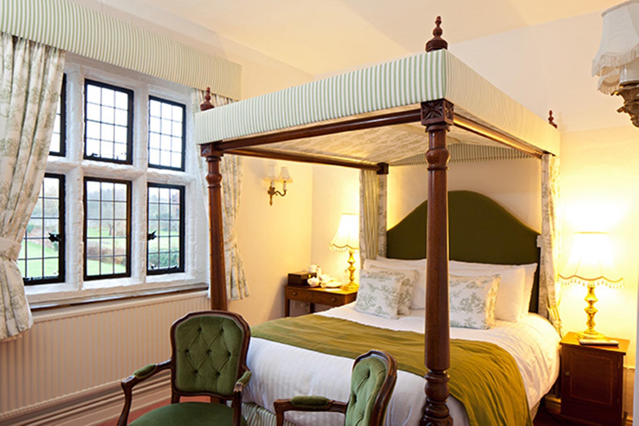 Seckford Hall Hotel and Restaurant 写真