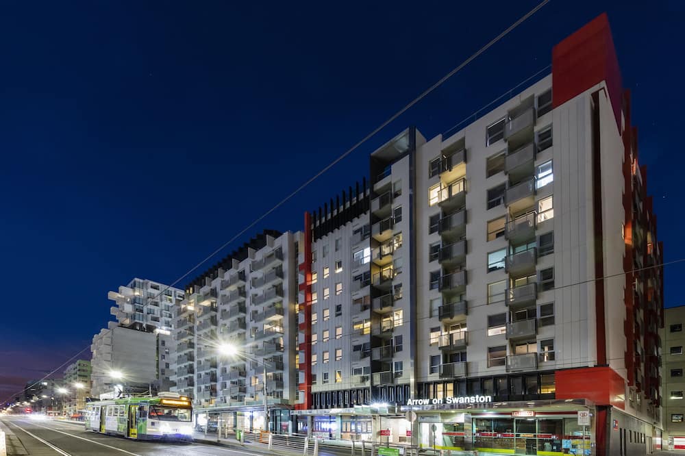 アロー オン スワンストン 写真