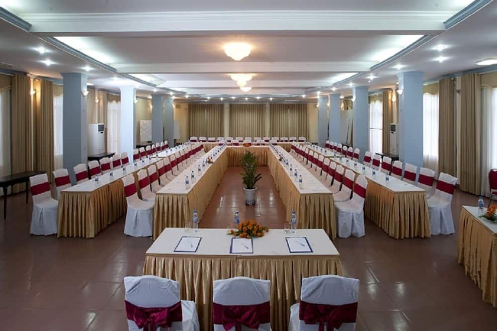 ハイ オウ ホテル 写真