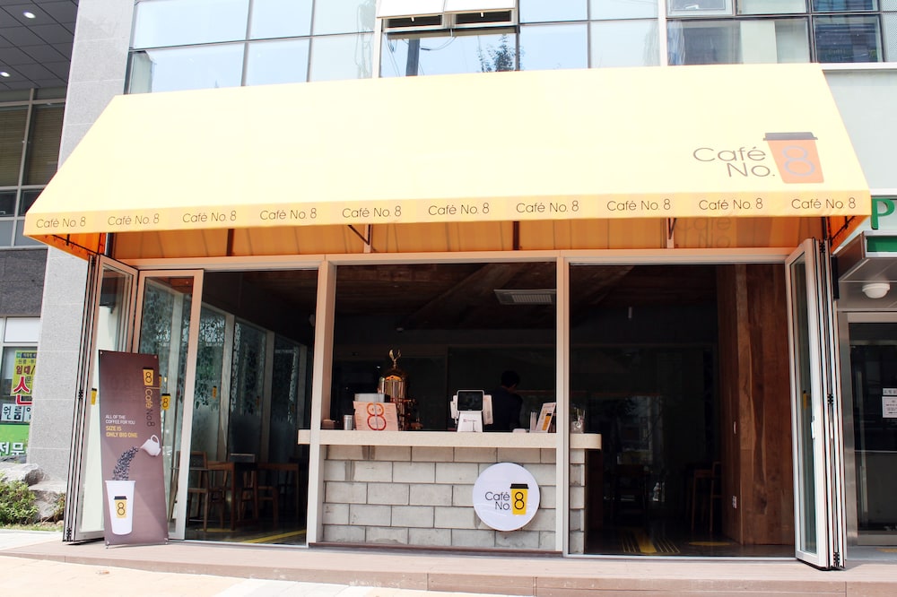 シンチョン エバー8 サービスド レジデンス 写真