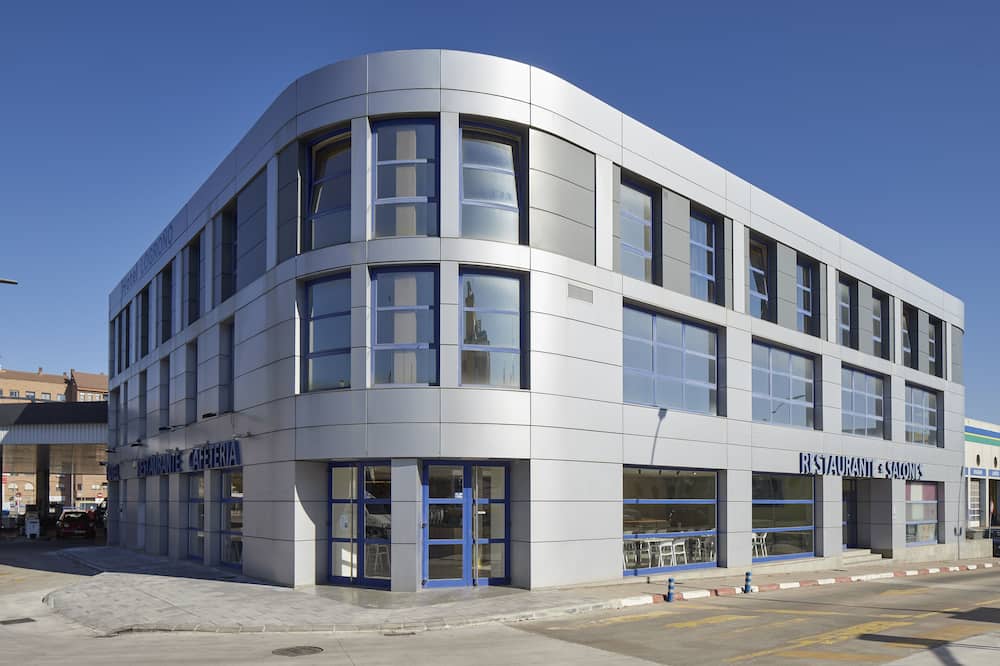 Iraipe Logroño Hotel 写真