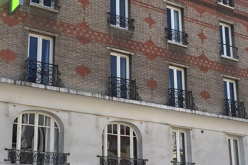 イビス スタイルズ パリ プラス ディタリー ビュット オー カイユ 写真