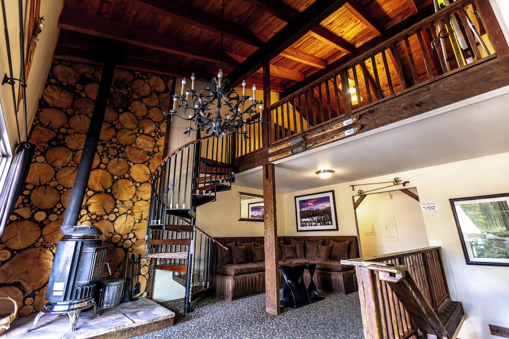 ザ マンモス クリーク イン 写真