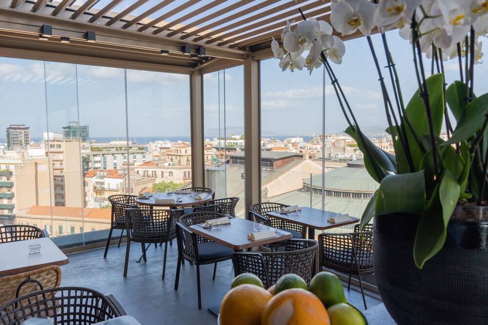 ホテル ポリテアマ 写真