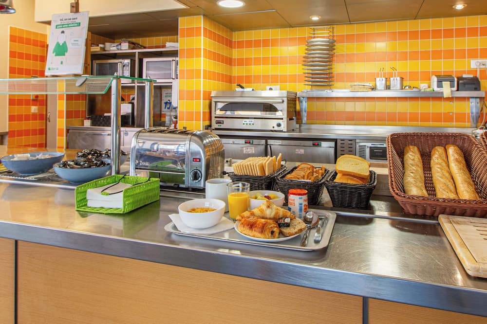 B&B HOTEL Chartres Centre Cathedrale 3 etoiles 写真