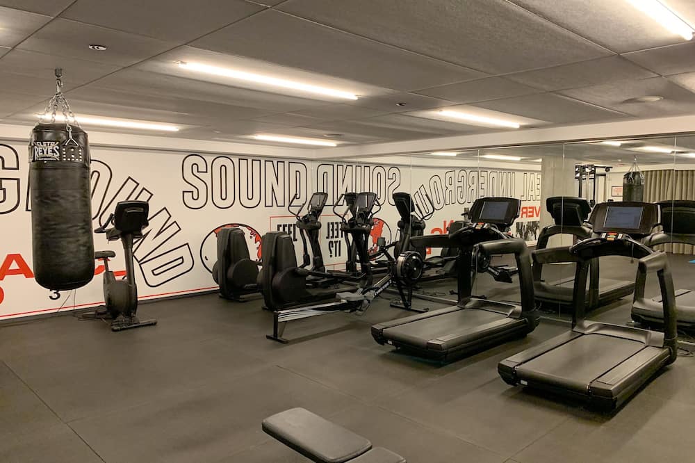 エミリー ホテル 写真