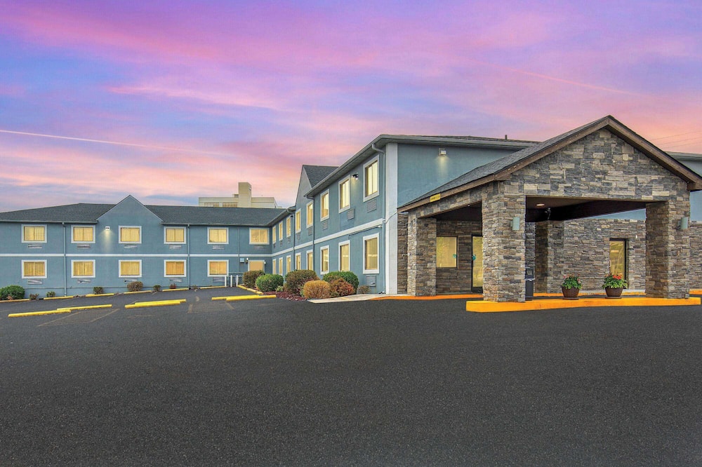 スーパー 8 バイ ウィンダム サマーセット 写真