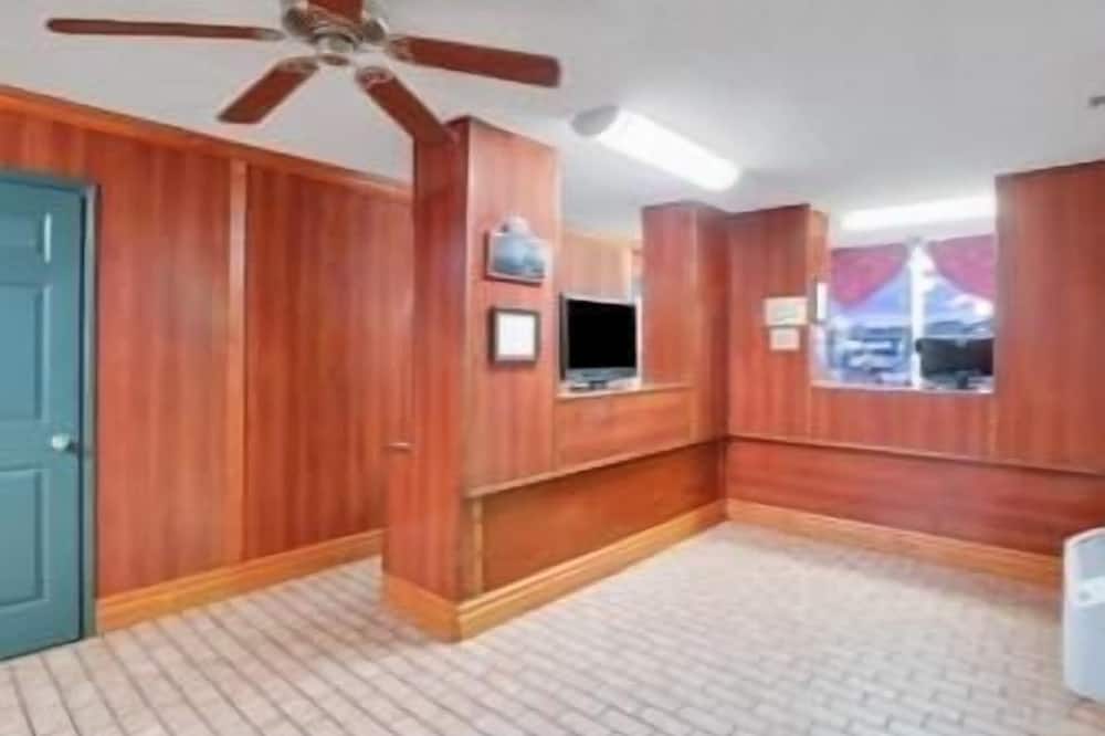 デイズ イン バイ ウィンダム ニューポート 写真