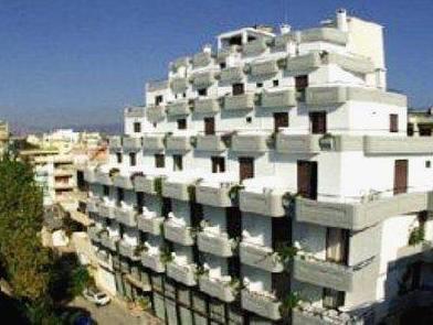 イリニ ホテル 写真