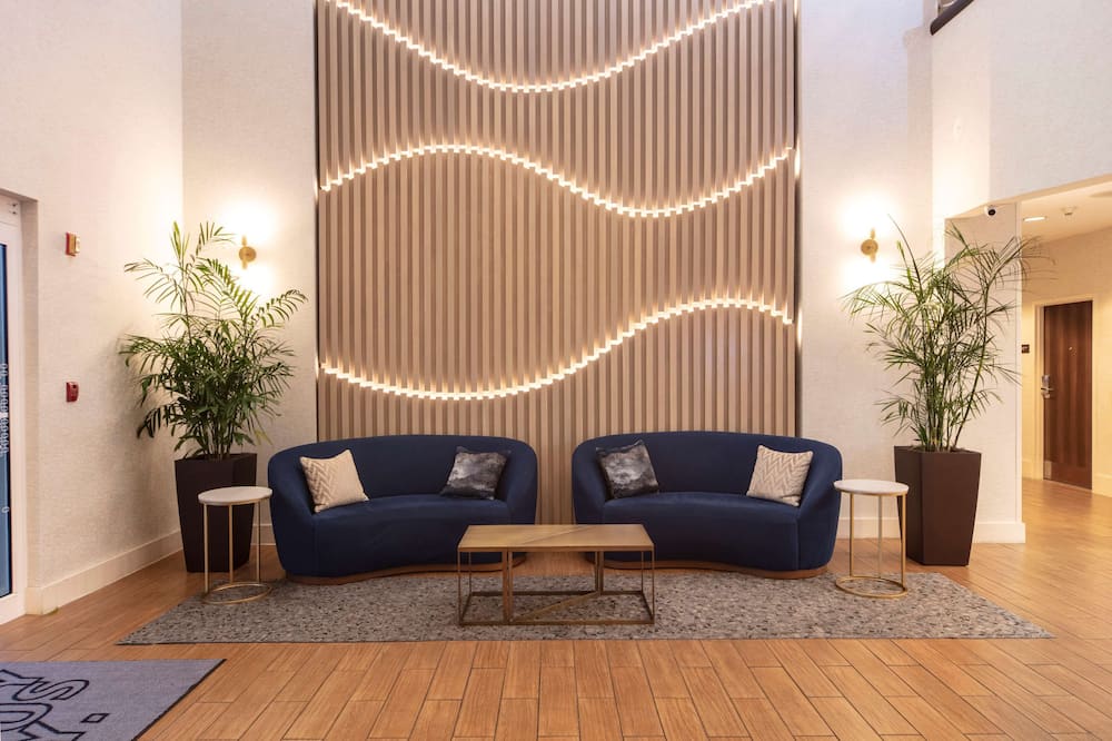 ハンプトン イン&スイーツ マイアミ エアポート サウス ブルー ラグーン 写真