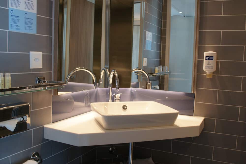 ホリデイ イン エクスプレス チューリッヒ エアポート バイ IHG 写真