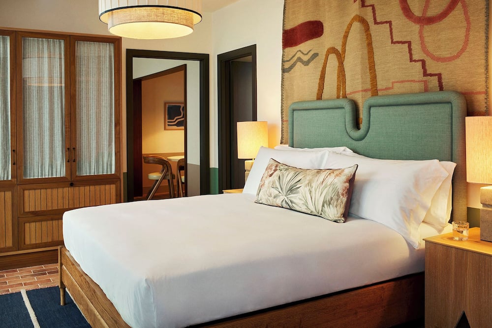 ザ ホクストン ポブレノウ 写真