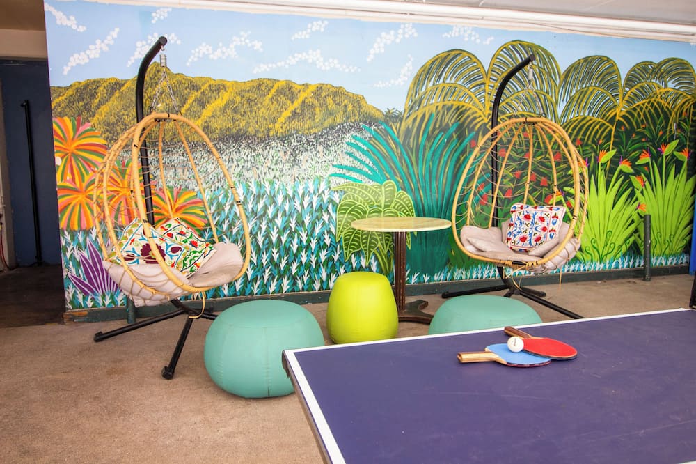 ワイキキ ビーチサイド ホステル 写真