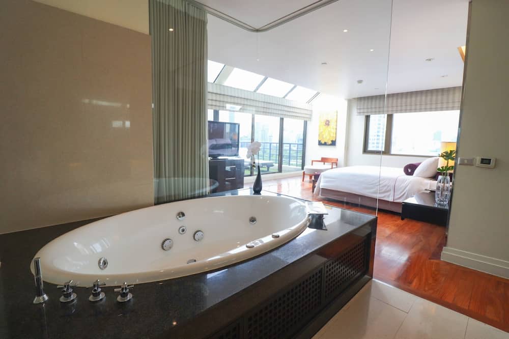 ザ クォーター サラデーン バイ UHG 写真