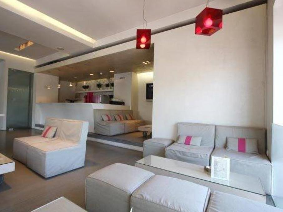 アリストン ホテル 写真