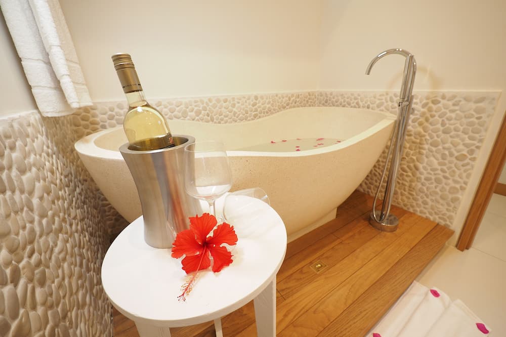 Myra Seafront 写真