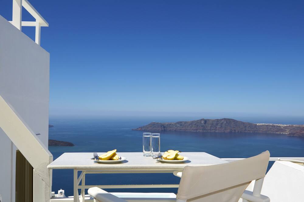 ホワイトデック ホテル 写真