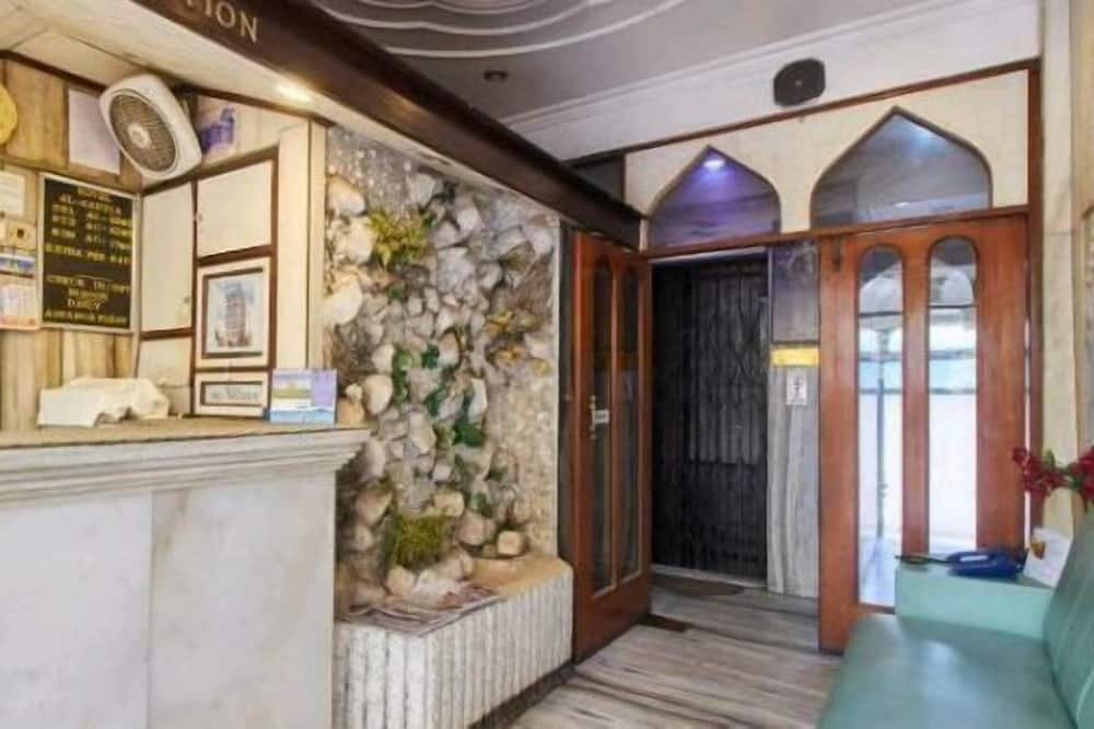 ホテル アル サウジア 写真