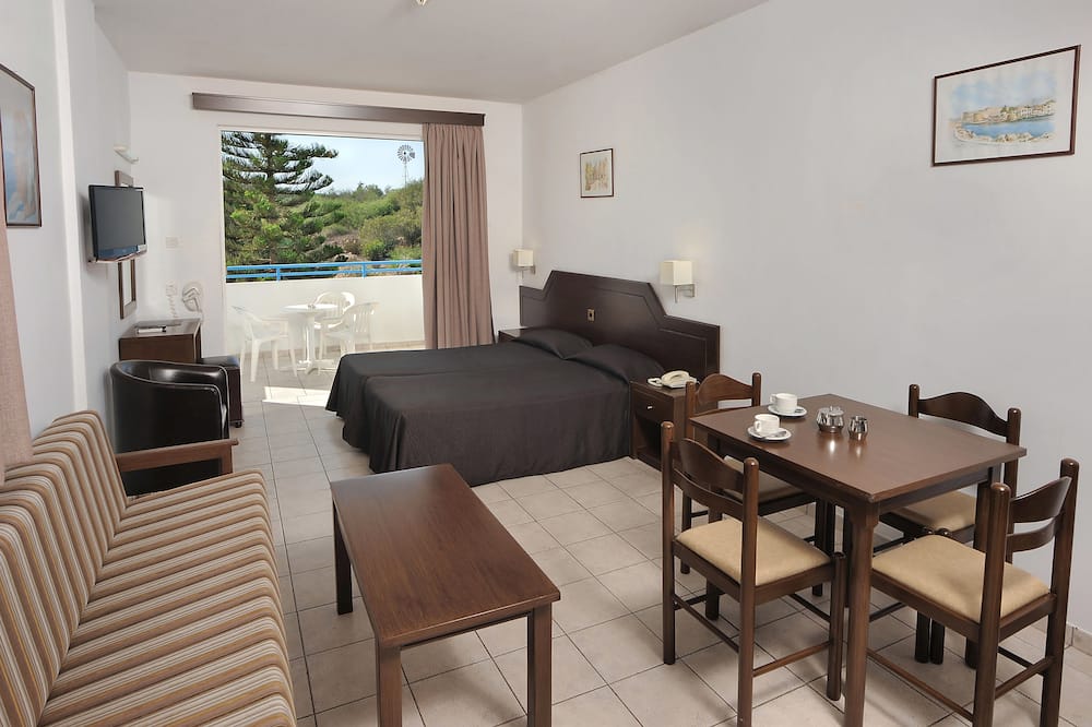 Petrosana Hotel Apartments 写真