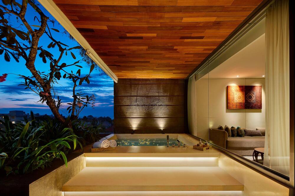 フォー ポインツ バイ シェラトン バリ スミニャック 写真