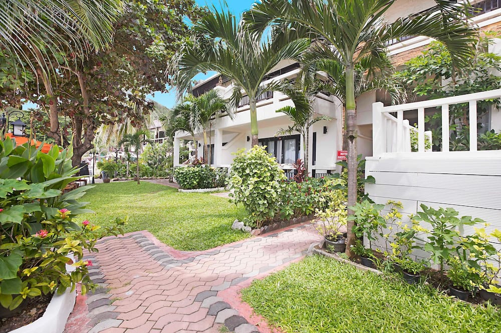 クリスタル ベイ ビーチ リゾート 写真