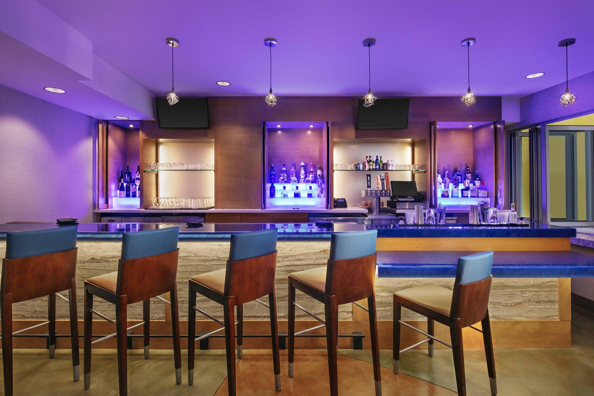 タウンプレイス スイーツ バイ マリオット サンディエゴ ダウンタウン 写真