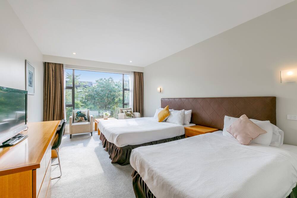 ブルバード ホテル 写真