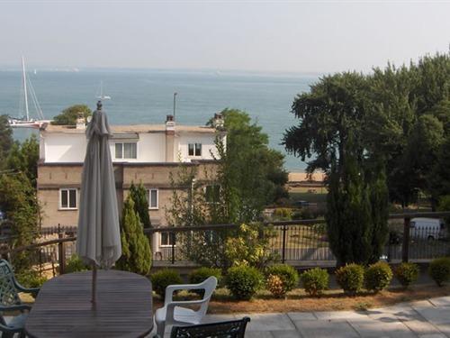 ヴィラ ロッセイ ホテル 写真