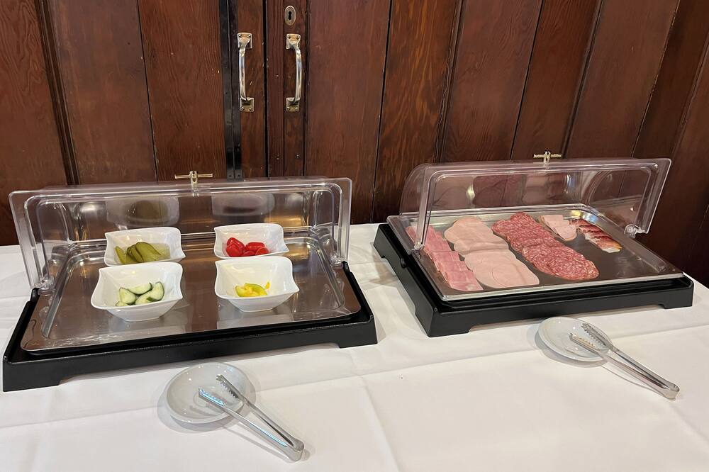 ホテル ドライ ケーニゲ 写真