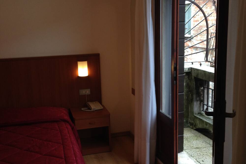 ホテル カプレーラ 写真