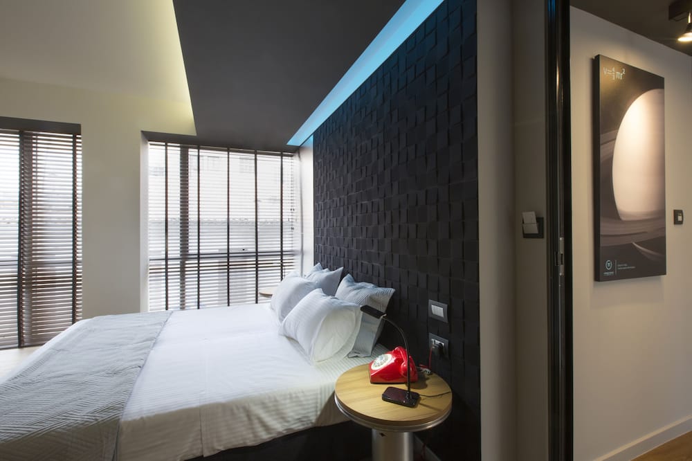 パイ アテネ 写真