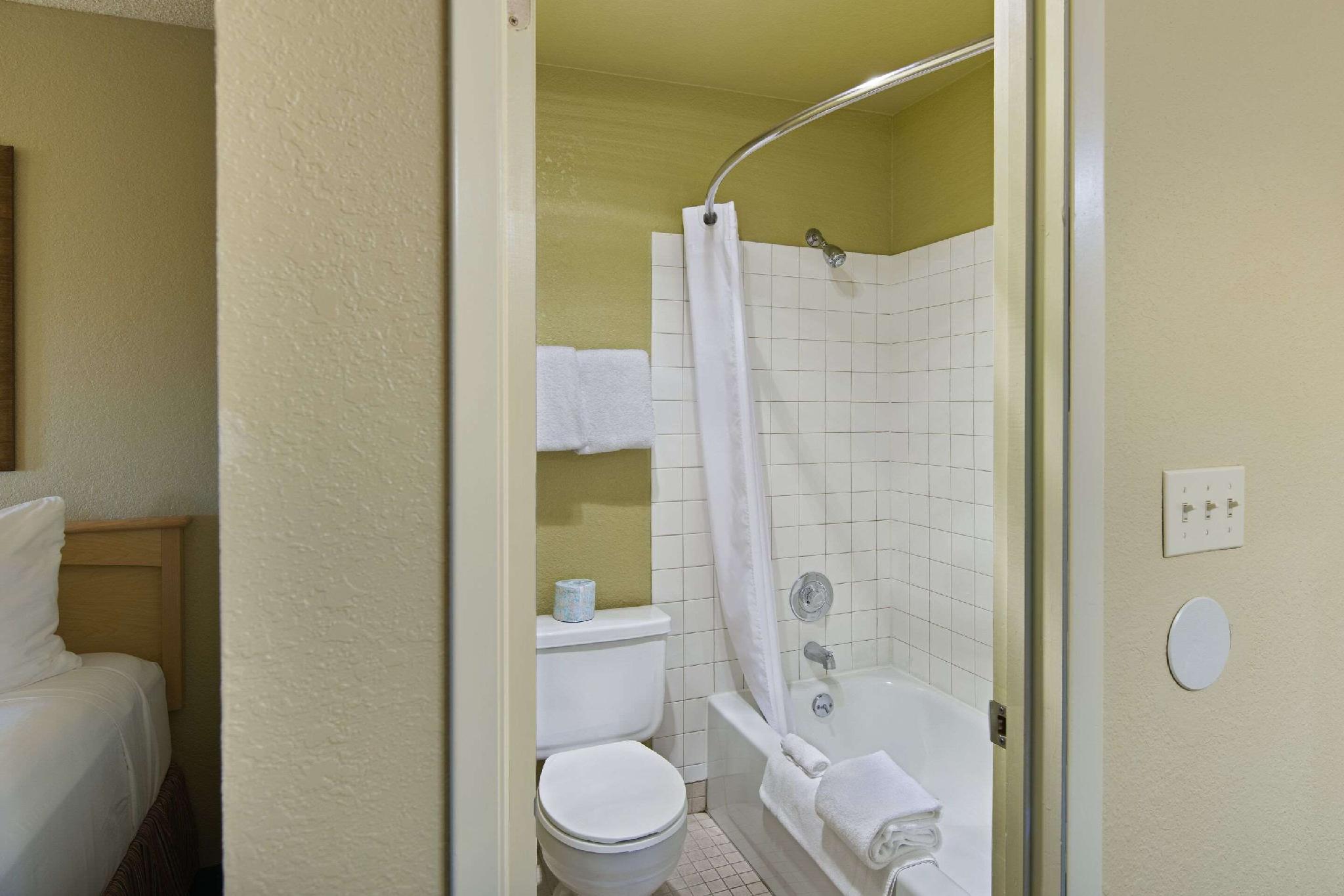 Oxnard Inn Lancaster 写真