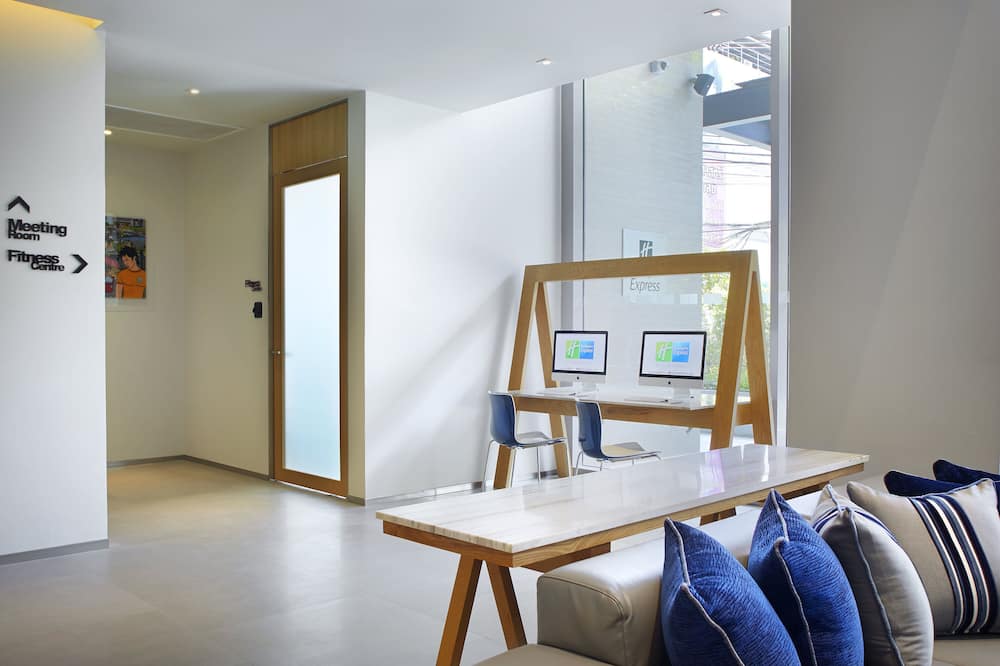 ホリデイ イン エクスプレス バンコク サトーン バイ IHG 写真