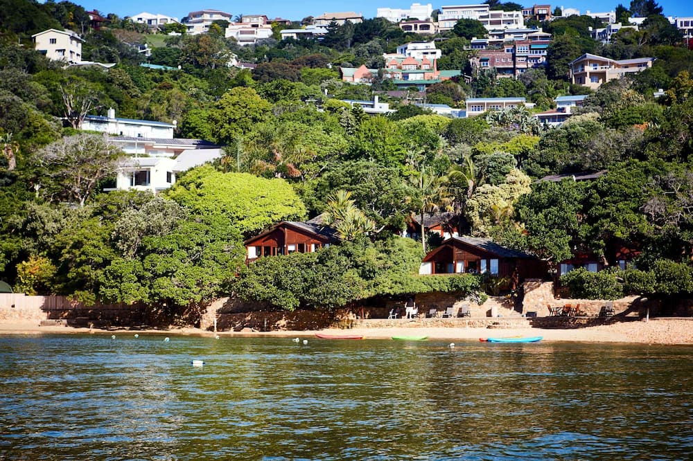 アンダー ミルクウッド シャレー 写真