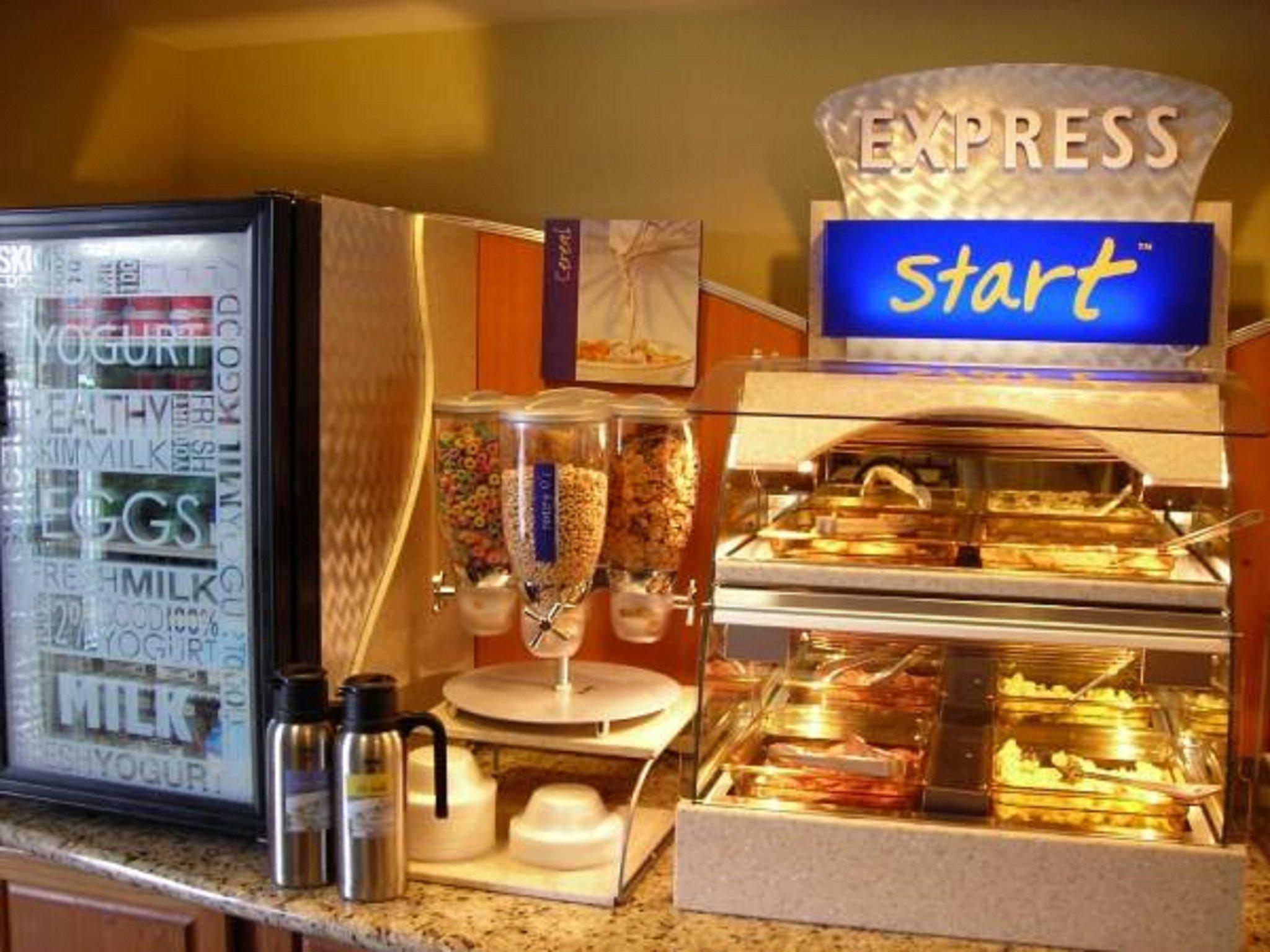 ホリデイ イン エクスプレス ホテル & スイーツ メンフィス サウスウィンド by IHG 写真