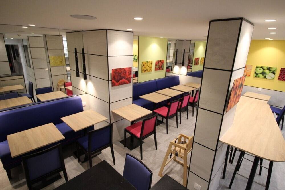 ホテル チャリング クロス 写真