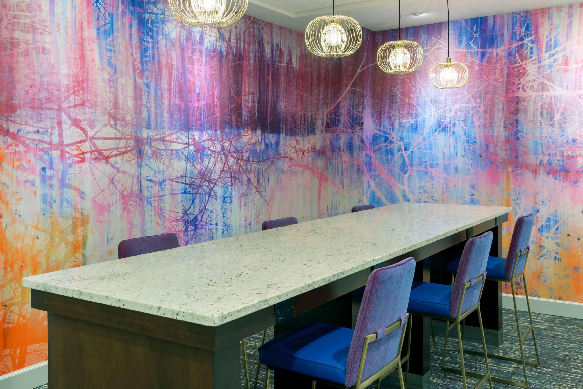 ハンプトン イン & スイーツ バッファロー ダウンタウン 写真