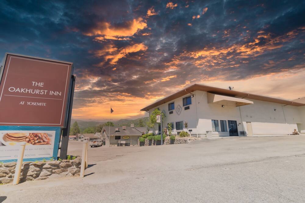 ヨセミテのオークハースト イン 写真