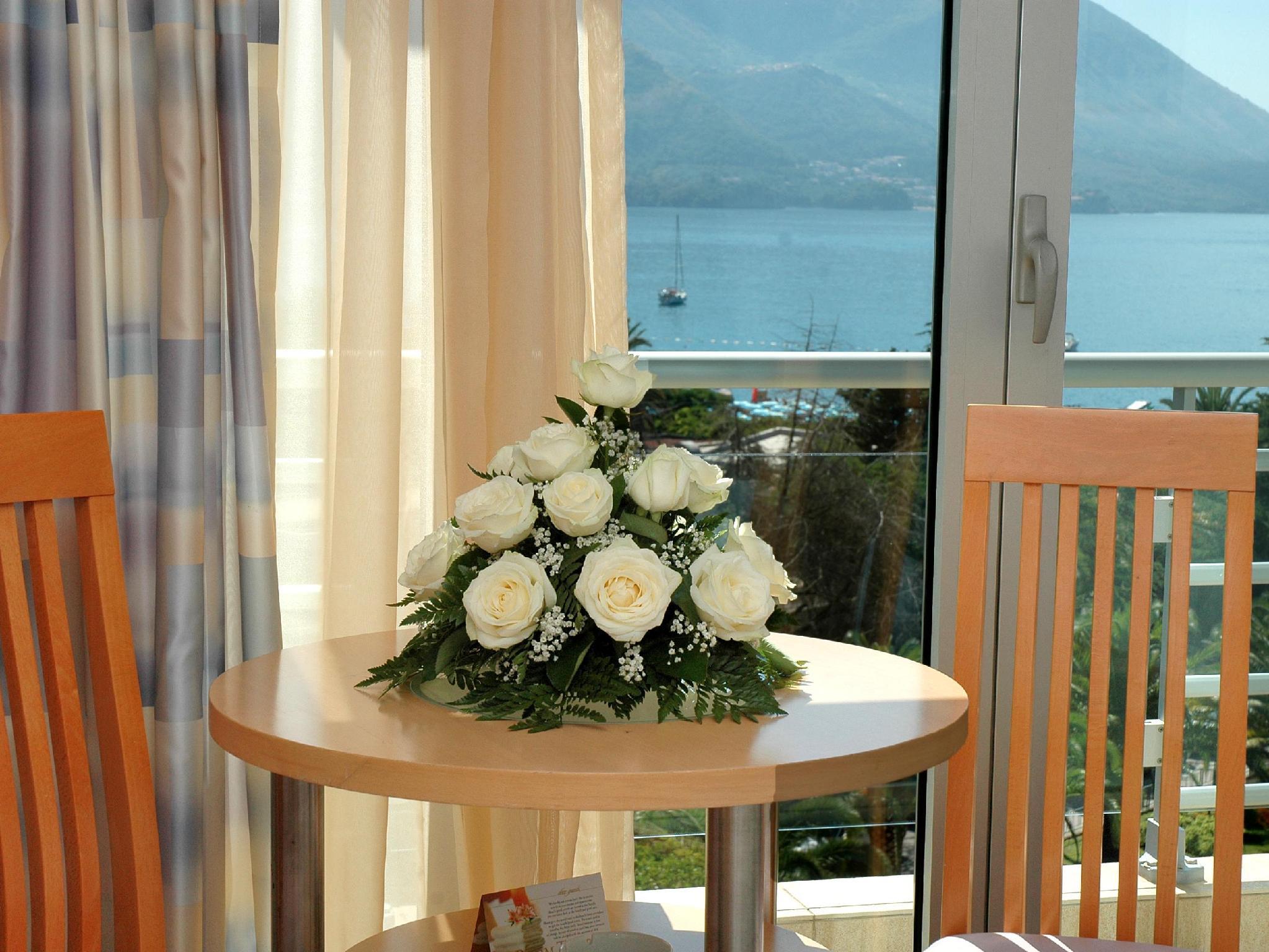 モンテネグロ ビーチ リゾート 写真