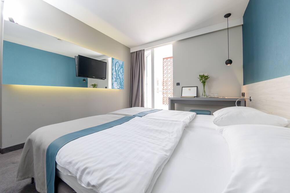 ホテル コロヴァレ 写真